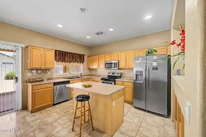 8118 W Harmony Lane, Peoria, AZ 85382 - Photo 9