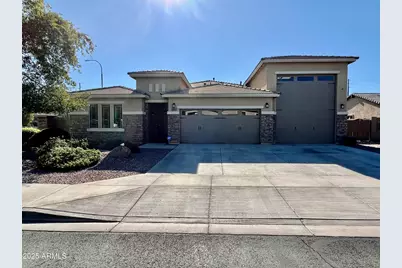 10605 W Catalina Drive, Avondale, AZ 85392 - Photo 1