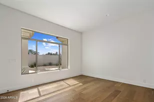 7676 E Tuckey Ln, Scottsdale, AZ 85250 - Photo 11