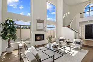 7676 E Tuckey Ln, Scottsdale, AZ 85250 - Photo 9