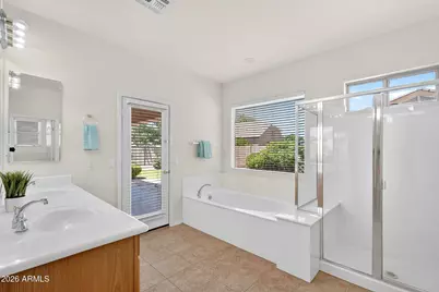 954 E Devon Drive, Gilbert, AZ 85296 - Photo 17