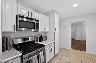 1749 E Medlock Dr, Phoenix, AZ 85016 - Photo 11
