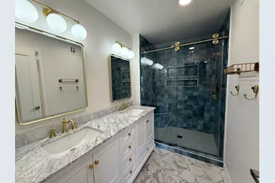 4848 N 36th Street #221, Phoenix, AZ 85018 - Photo 9