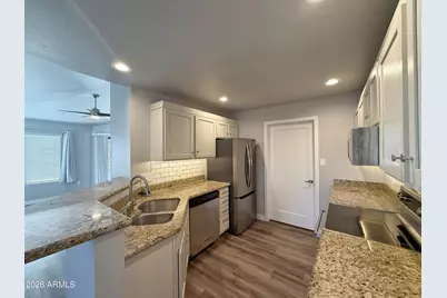 4848 N 36th Street #221, Phoenix, AZ 85018 - Photo 11