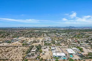 2237 E Desert Ln, Phoenix, AZ 85042 - Photo 21