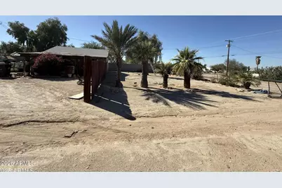 2241 E Desert Lane, Phoenix, AZ 85042 - Photo 9