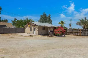 2241 E Desert Ln, Phoenix, AZ 85042 - Photo 9