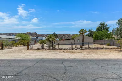 2241 E Desert Lane, Phoenix, AZ 85042 - Photo 3