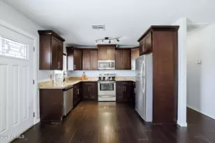 2732 E Roeser Rd, Phoenix, AZ 85040 - Photo 7
