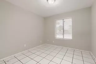 3243 N 77th Dr, Phoenix, AZ 85033 - Photo 17