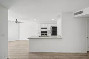 5236 W Peoria Ave, Glendale, AZ 85302 - Photo 13