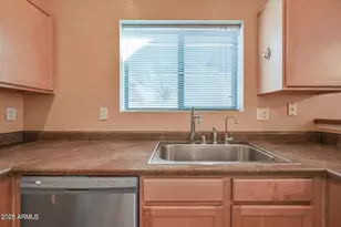 2621 E Waterview Ct, Chandler, AZ 85249 - Photo 9