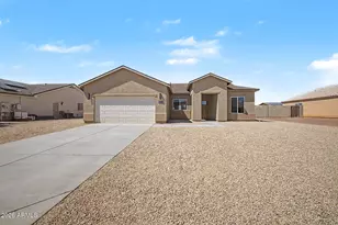 10364 W Mission Dr, Arizona City, AZ 85123 - Photo 1