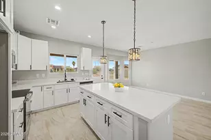 10364 W Mission Dr, Arizona City, AZ 85123 - Photo 7