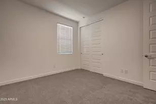 1087 E Chapman Dr, Chandler, AZ 85286 - Photo 11