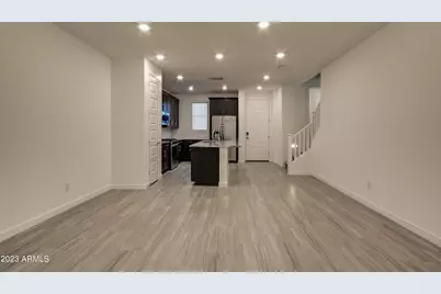 1087 E Chapman Drive, Chandler, AZ 85286 - Photo 5