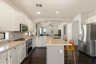 82 W Raven Dr, Chandler, AZ 85286 - Photo 15