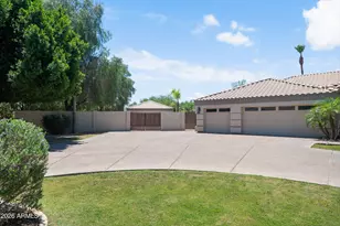 370 S Equestrian Ct, Gilbert, AZ 85296 - Photo 9