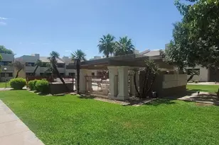 3301 E Earll Dr, Phoenix, AZ 85018 - Photo 9