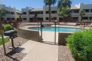 3301 E Earll Dr, Phoenix, AZ 85018 - Photo 5