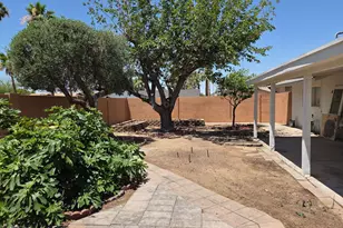 3555 W Acoma Dr, Phoenix, AZ 85053 - Photo 39