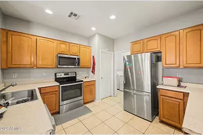 6824 S 68th Drive, Laveen, AZ 85339 - Photo 5