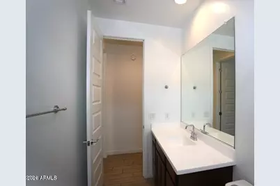 9231 W Montecito Avenue, Phoenix, AZ 85037 - Photo 11