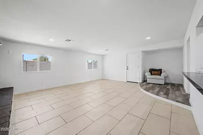 3030 N 64th Drive, Phoenix, AZ 85033 - Photo 7