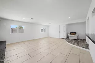 3030 N 64th Dr, Phoenix, AZ 85033 - Photo 7