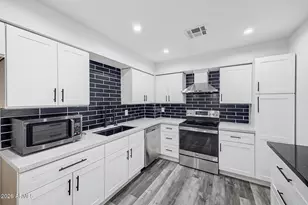3030 N 64th Dr, Phoenix, AZ 85033 - Photo 11