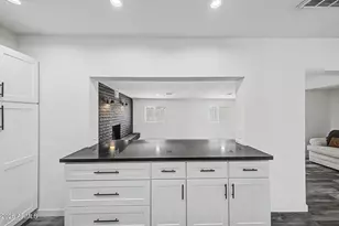 3030 N 64th Dr, Phoenix, AZ 85033 - Photo 13