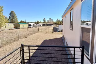 2122 Meadow Ln, Overgaard, AZ 85933 - Photo 23