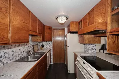 8819 N 12th Place, Phoenix, AZ 85020 - Photo 11