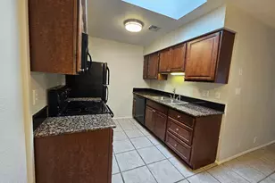 312 W Yukon Dr, Phoenix, AZ 85027 - Photo 7