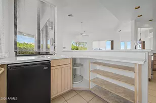 15716 E Sunburst Dr, Fountain Hills, AZ 85268 - Photo 11