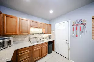 2608 W Monterey Way, Phoenix, AZ 85017 - Photo 11