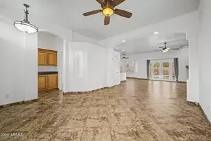 338 W Angela Dr, Phoenix, AZ 85023 - Photo 5