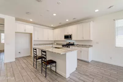 11136 W Parkway Drive, Tolleson, AZ 85353 - Photo 9
