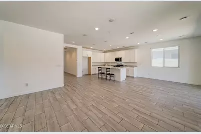 11136 W Parkway Drive, Tolleson, AZ 85353 - Photo 5