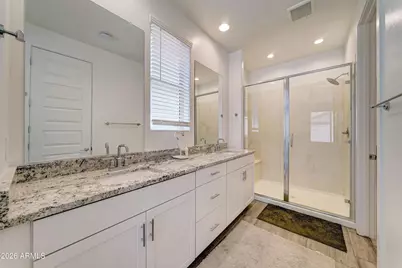 11136 W Parkway Drive, Tolleson, AZ 85353 - Photo 17