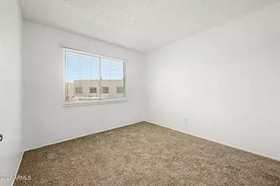 5947 N 48th Avenue, Glendale, AZ 85301 - Photo 11