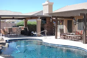 143 N Joshua Tree Ln, Gilbert, AZ 85234 - Photo 9