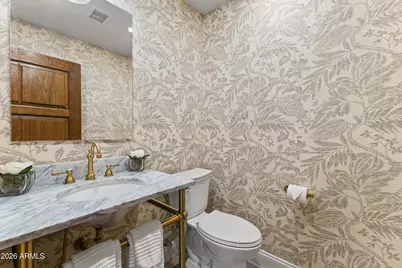 230 W Morten Avenue, Phoenix, AZ 85021 - Photo 43