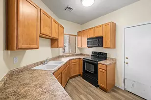 1015 S Val Vista Dr, Mesa, AZ 85204 - Photo 7