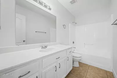 6802 W Crittenden Lane, Phoenix, AZ 85033 - Photo 37