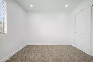 6802 W Crittenden Ln, Phoenix, AZ 85033 - Photo 37