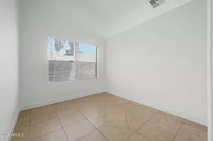6802 W Crittenden Ln, Phoenix, AZ 85033 - Photo 11