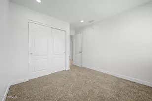 6802 W Crittenden Ln, Phoenix, AZ 85033 - Photo 29
