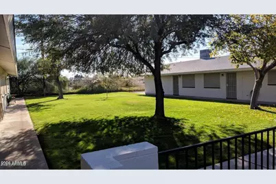 1321 E Carol Avenue #Apt 3, Phoenix, AZ 85020 - Photo 3