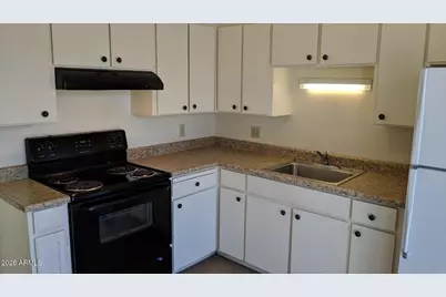1321 E Carol Avenue #Apt 3, Phoenix, AZ 85020 - Photo 7